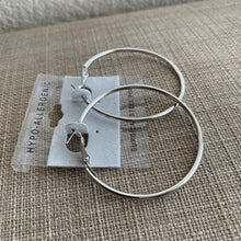 Load image into Gallery viewer, Solid Hoops Earring,