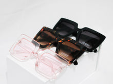 Load image into Gallery viewer, Big Chic Shades, Black Oversized sunglasses