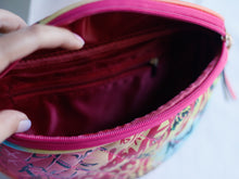 Load image into Gallery viewer, CALLE ART- Fanny Pack
