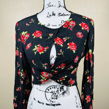 Load image into Gallery viewer, Women top Zara crop top black/Red floral long sleeve with front opening size S