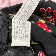 Load image into Gallery viewer, Women top Zara crop top black/Red floral long sleeve with front opening size S