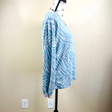 Load image into Gallery viewer, C&C California women sweater V Neckline long sleeve sweater