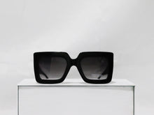Load image into Gallery viewer, Big Chic  Shades, Black Oversized sunglasses
