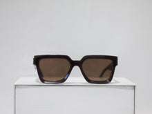 Load image into Gallery viewer, LOOKS Shades, Brown Oversized sunglasses
